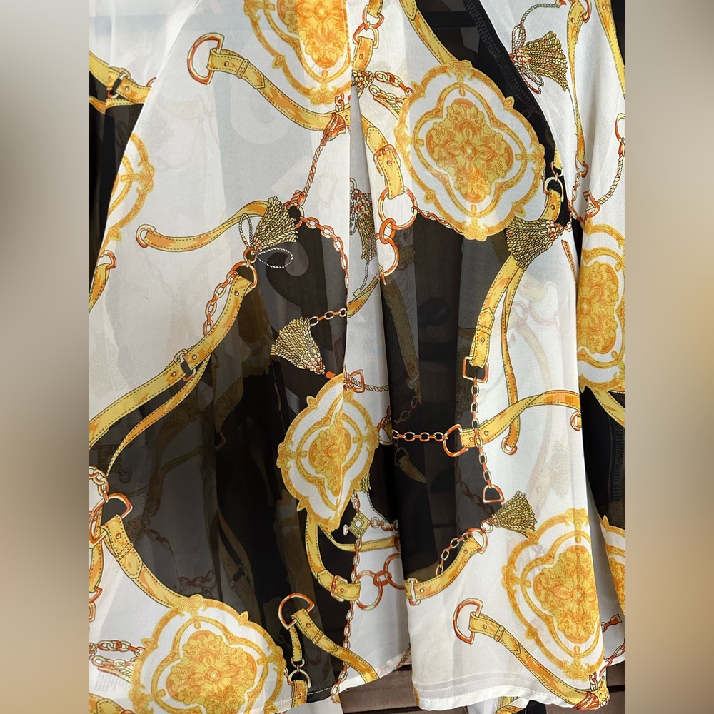 Chic Sheer Chain Print Blouse- Open Front- Size L - Picture 7 of 9